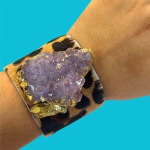 Amethyst Stone Dyed Calf Hair Leather‎ Leopard Print Metal Shell Bracelet